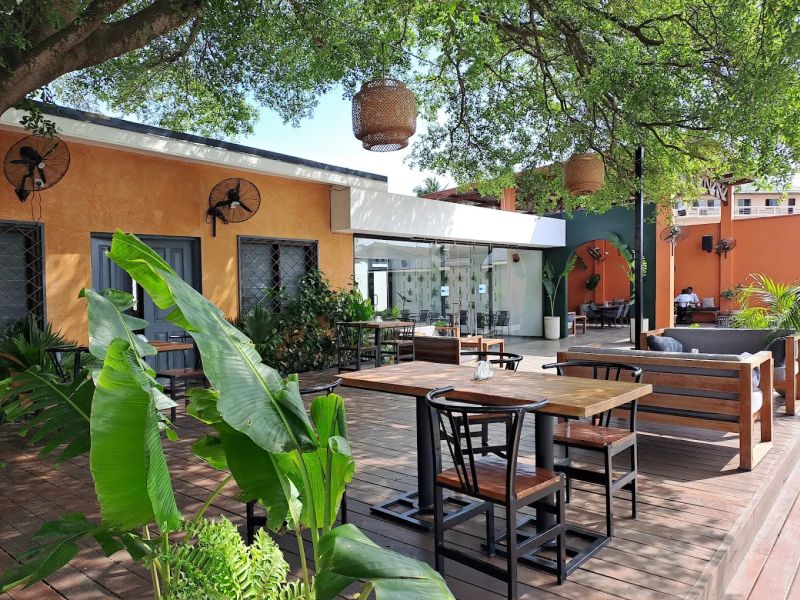 Treehouse-Restaurant-osu-accra