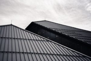 Read more about the article Aluzinc Roofing Sheets Explained: A Guide for Homeowners