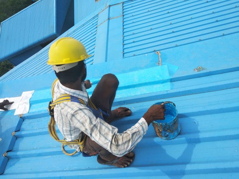 Read more about the article Why Roofing Sheets Leak in Ghana and How to Fix Them